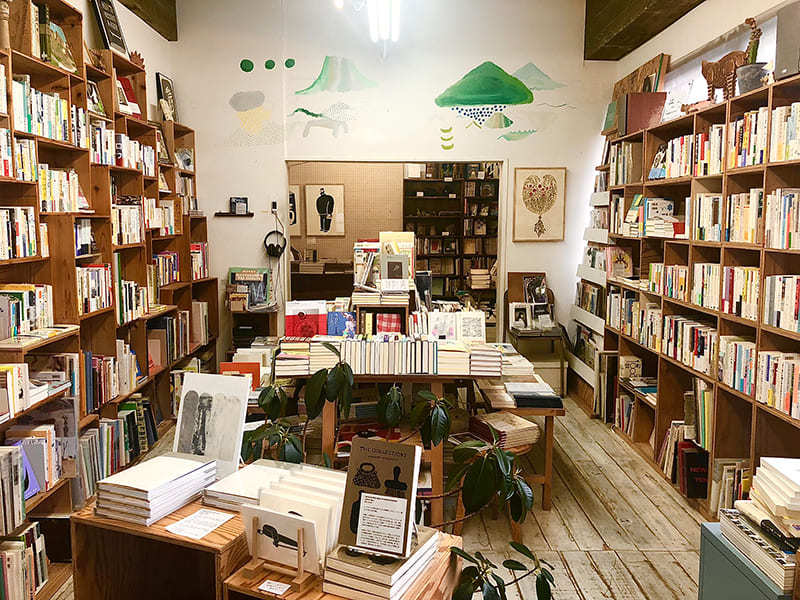 ON READING　店内