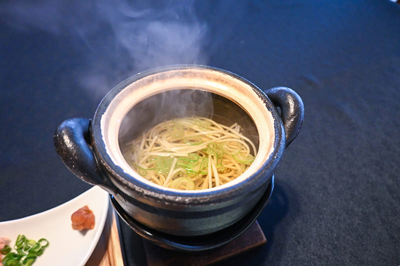 湯主一條　白石温麺