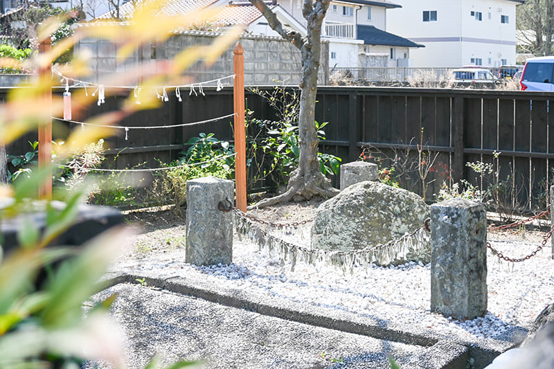 神石白石