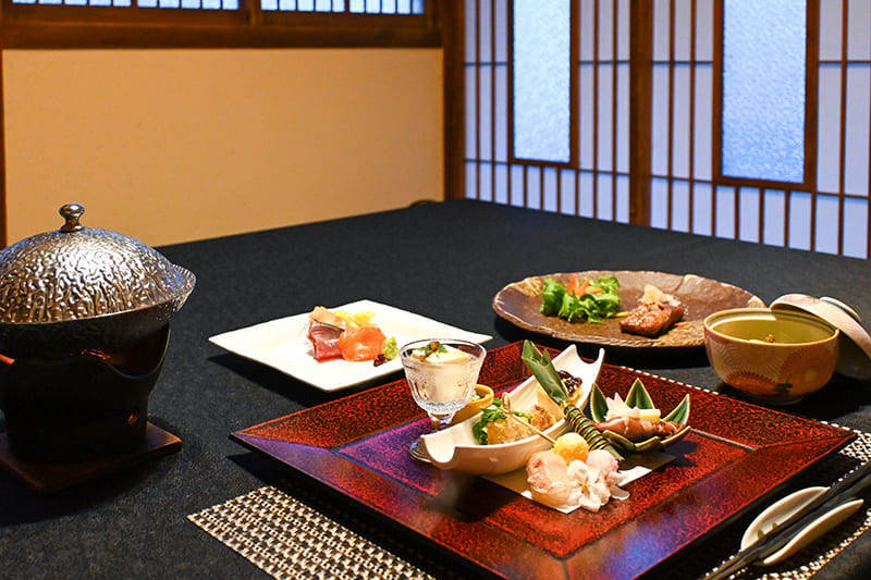湯主一條　夕食