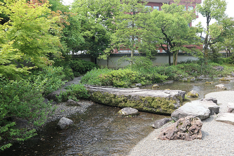 巨石の石橋