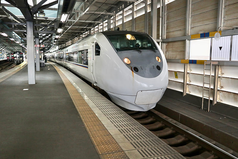 福井駅　しらさぎ