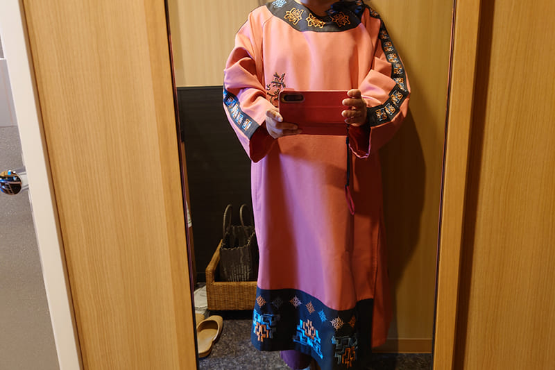 山丹服　筆者