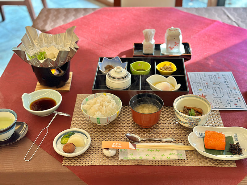 朝食