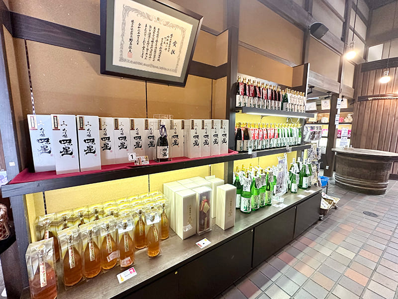 舩坂酒造店　店内