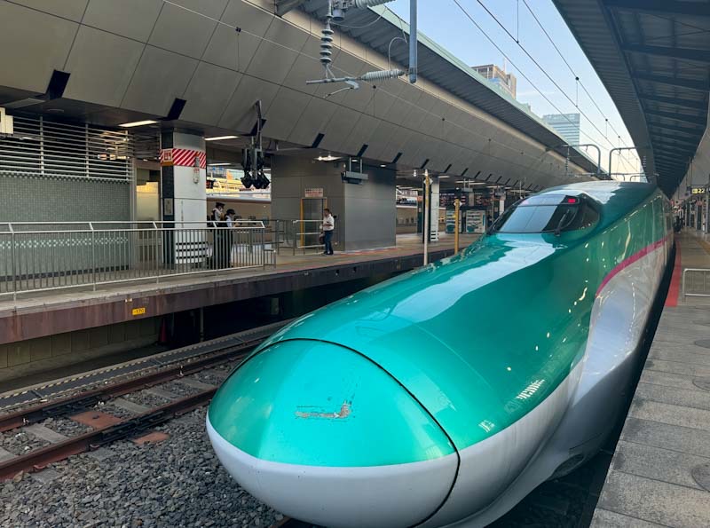 東北・北海道新幹線「はやぶさ」