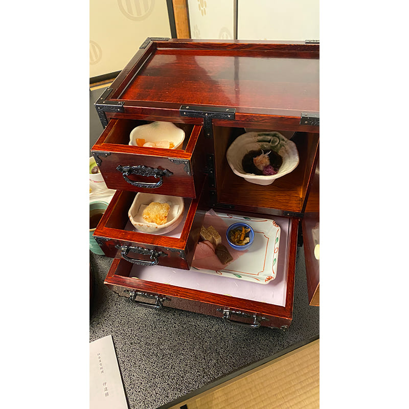 仙台箪笥料理「伊達膳」