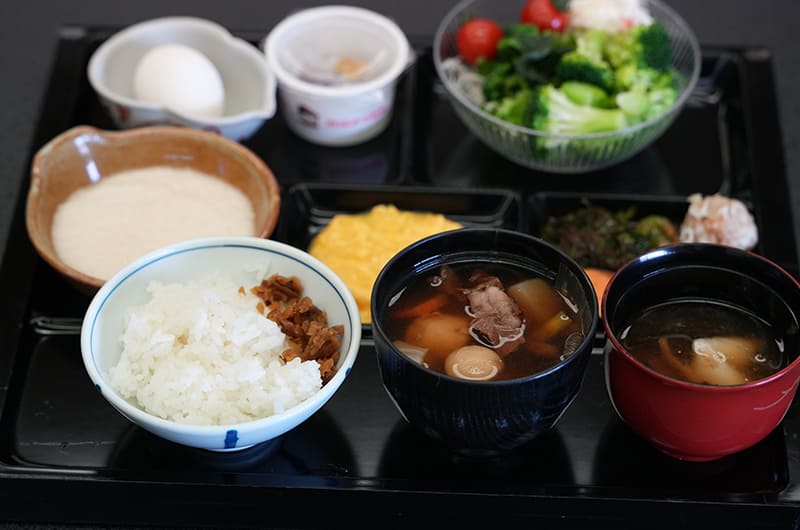 朝食