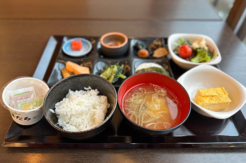 朝食