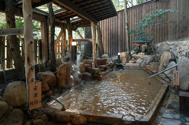 月光園游月山荘　露天風呂