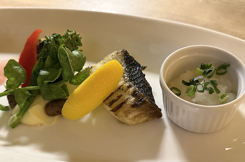 メインディッシュ　本日の鮮魚