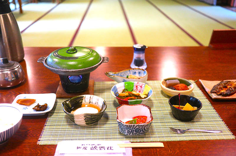 朝食