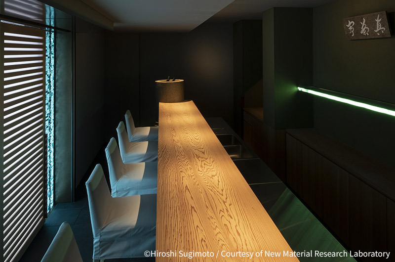 the BAR 真茶亭（写真提供：白井屋ホテル）©Hiroshi Sugimoto / Courtesy of New Material Research Laboratory