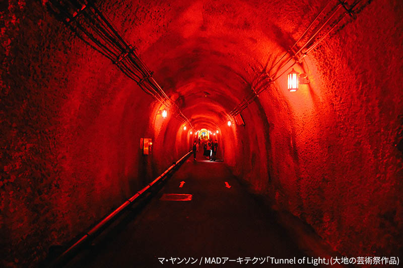 清津峡渓谷トンネル内部