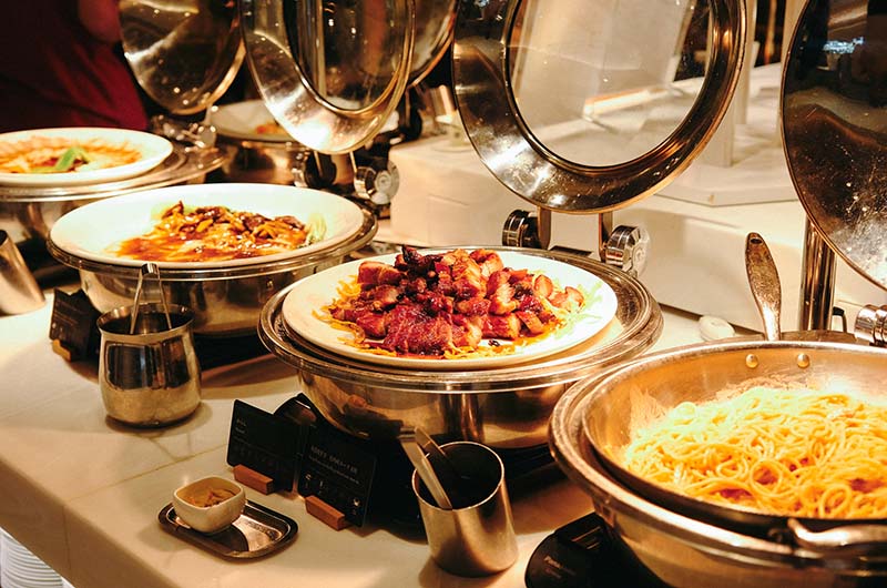 夕食ビュッフェ