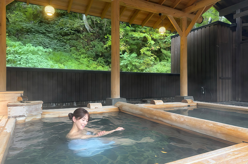 露天風呂「月見の湯」　筆者