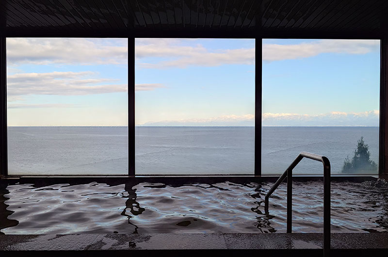 展望大浴場「日の出の湯」（女湯）