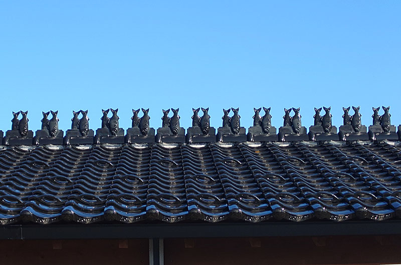 寒ブリの雪割り瓦