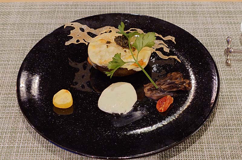 紅ずわい蟹とアボカドのオーブン焼き