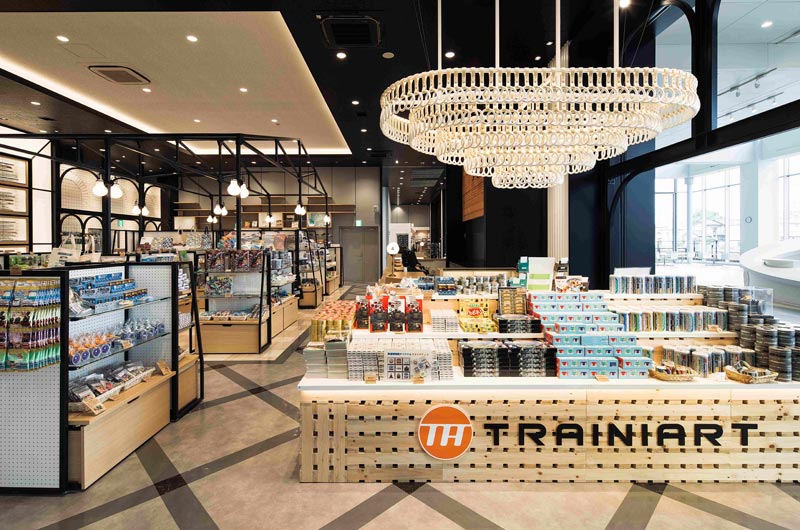 ミュージアムショップTRAINIART　店内（写真提供：鉄道博物館）