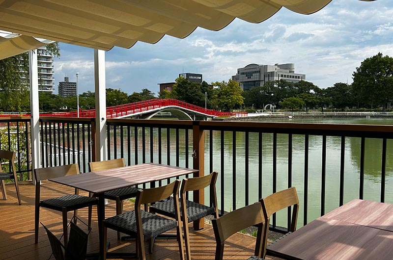 FLATWHITE（フラットホワイト） COFFEE FACTORY - Lakeside in the park