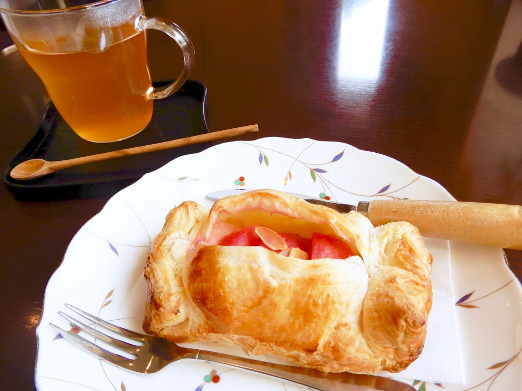 珈琲はなまるのアップルパイ
