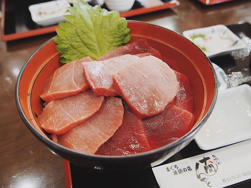 魚喰いの大間んぞく　マグロ丼