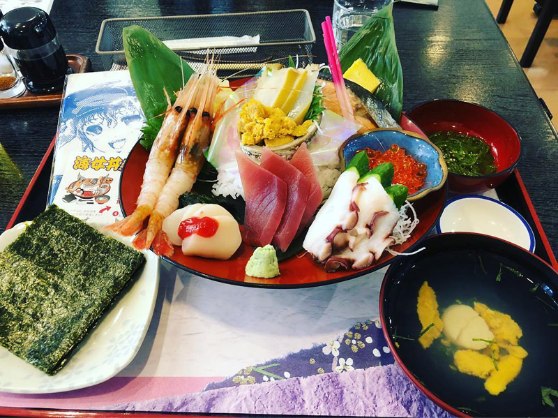 山海里の海女丼