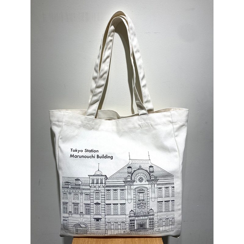 東京駅舎BookTote（写真提供：Neue）。