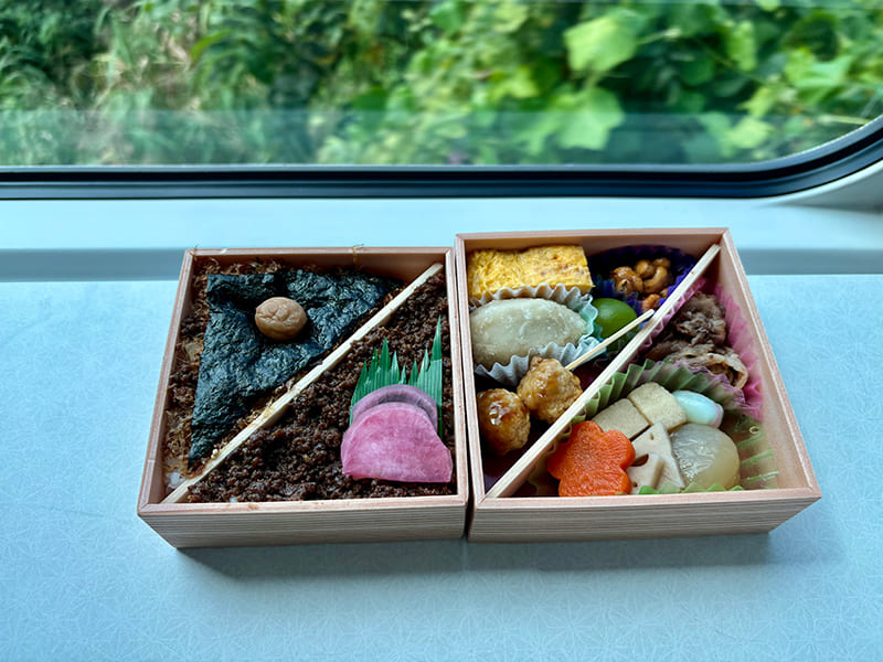 観光列車「SATONO」の食事の例