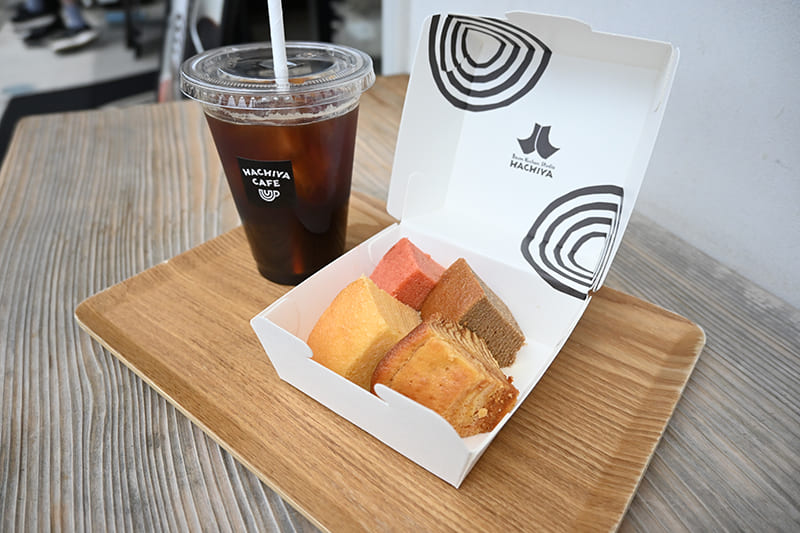 はちやカフェの「HOTバウムクーヘン4種盛りドリンクセット」