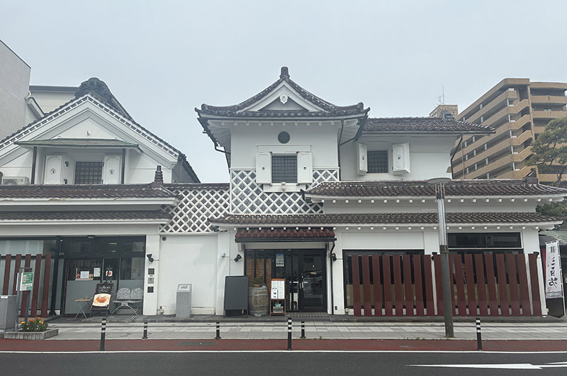 山形まるごと館 紅の蔵　外観