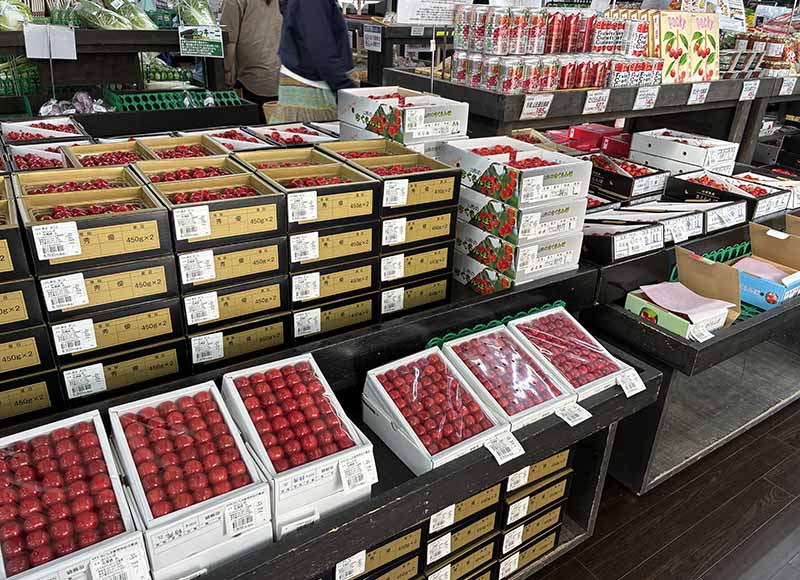 旬菜旬果 おいしさ直売所　店内