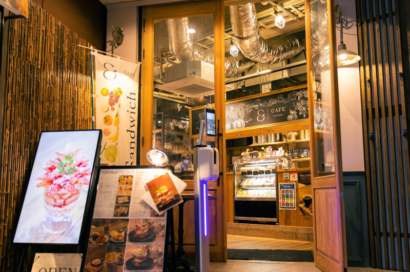 &CAFE（写真提供：株式会社SHIP）。