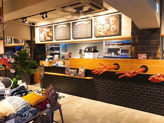 AWESOME STORE & CAFE　店内　カウンター