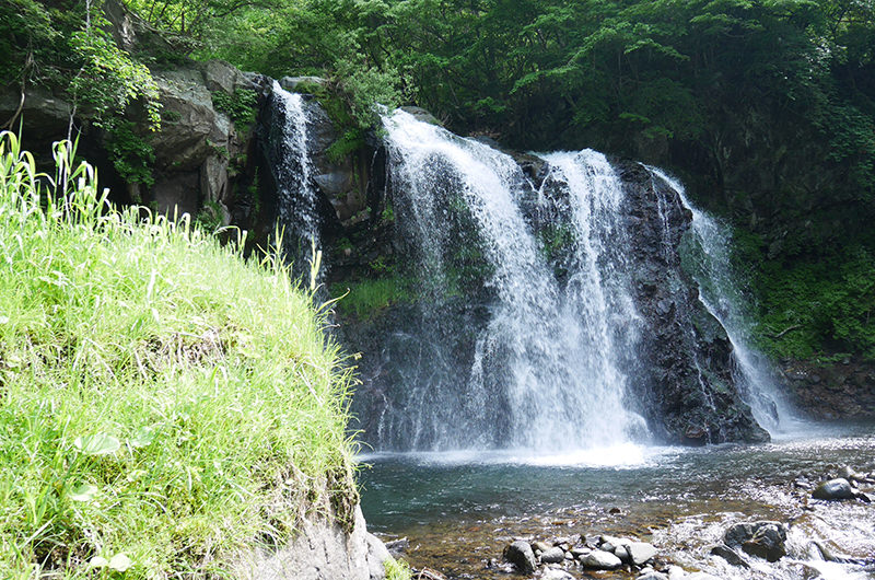 「千ヶ滝」は清里駅からは約1km。想像以上に滝まで近寄ることができて驚き！