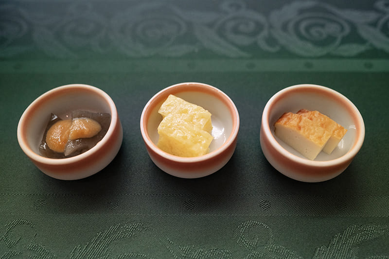 左から、エゴ、卵寒天、豆腐カステラ