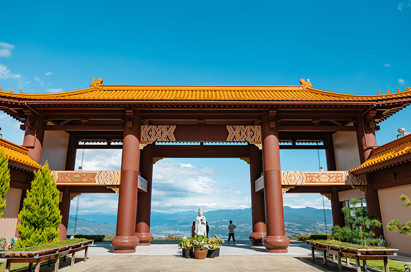 台湾のお寺「佛光山法水寺」異国情緒が漂う伊香保の観光スポット