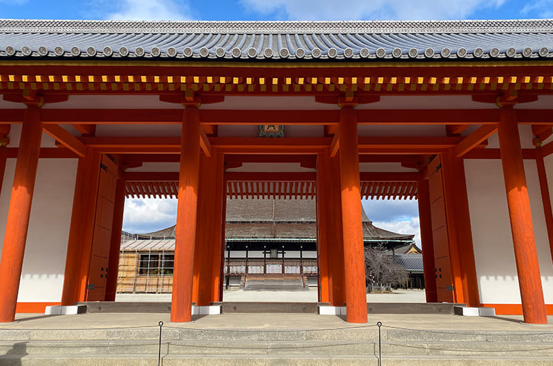 京都御所と近くの観光スポットへ。『源氏物語』ゆかりの地を巡る